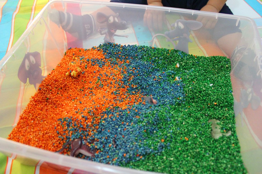 Homemade colored sand – fine motor skills and messy sensory fun ...