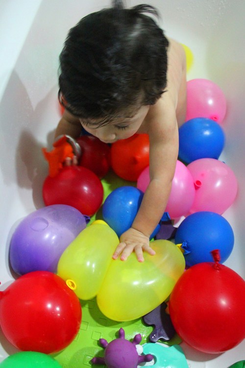 Water Balloons Sensory Play – Bath Time Fun!