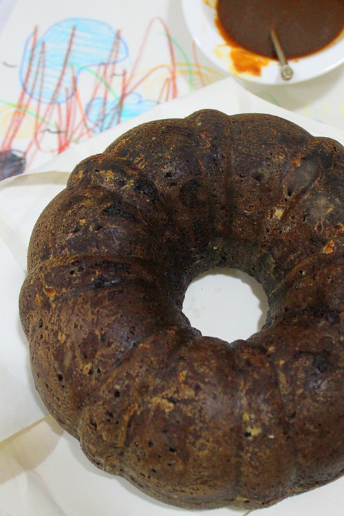 chocolate whiskey cake with caramel whiskey sauce