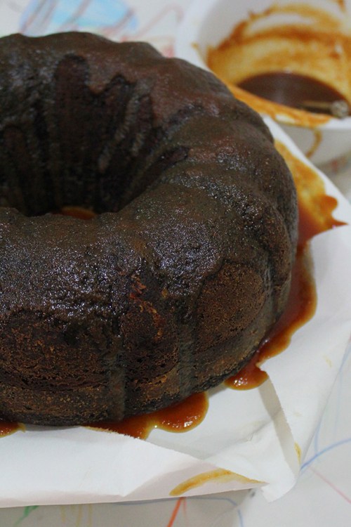 chocolate whiskey cake with caramel whiskey sauce