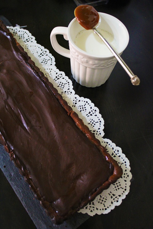 dark chocolate caramel tart