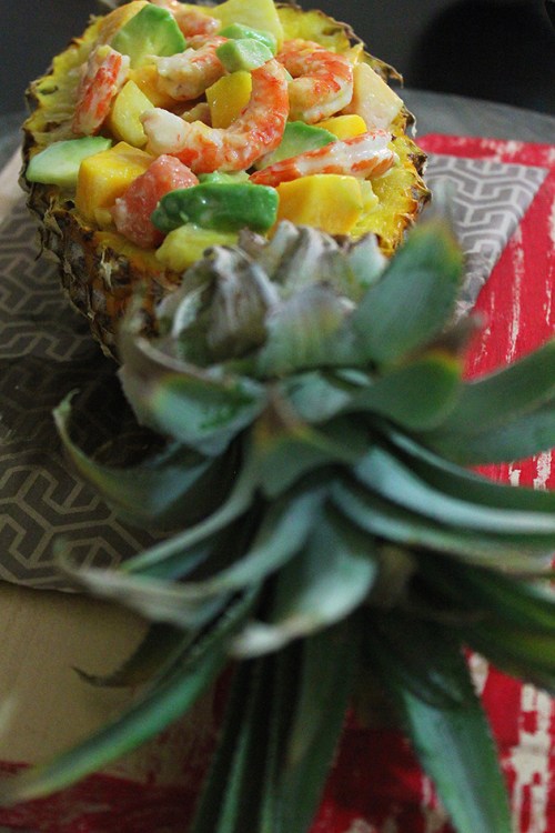 shrimps and exotic fruits salad