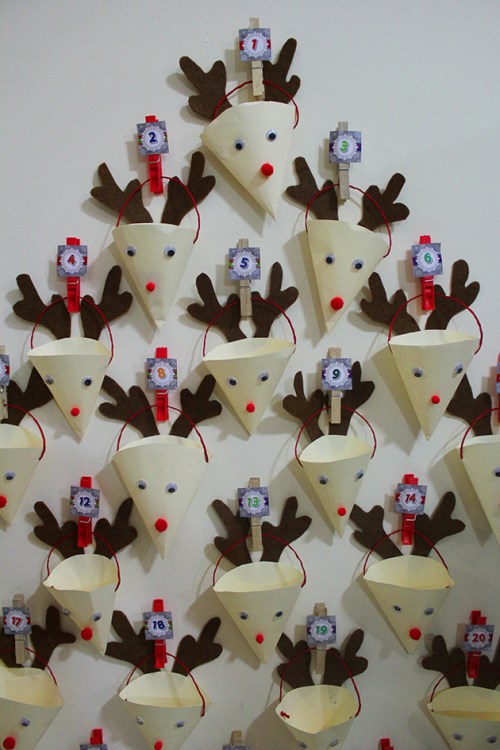 advent calendar - reindeers
