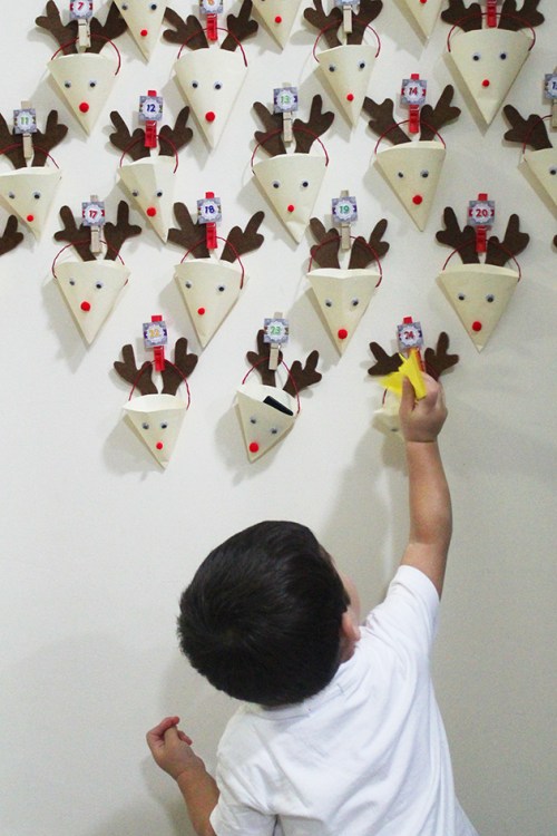 advent calendar with reindeers