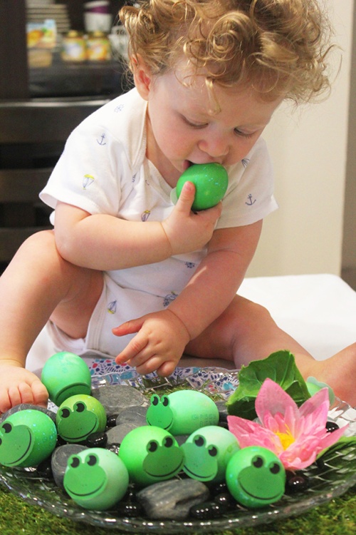 joud with Frogs Easter eggs |marmite et ponpon