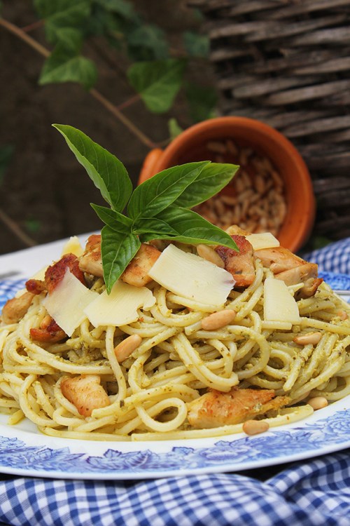 chicken pesto with spaghetti|marmite et ponpon