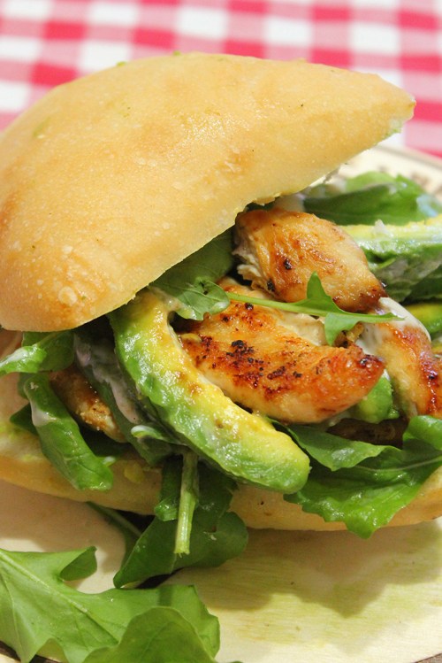 chicken-avocado-sandwich-marmite-et-ponpon